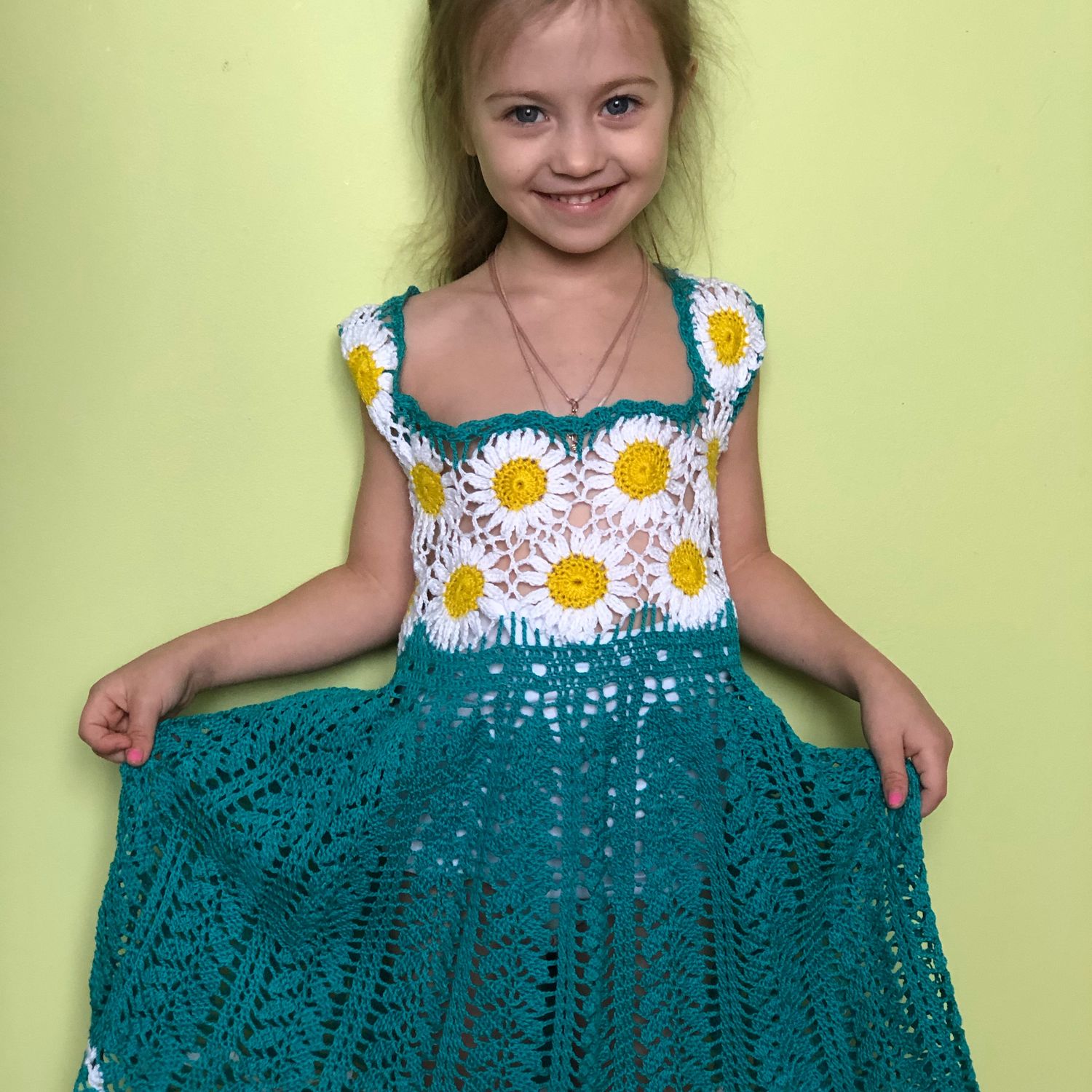 Детское платье с ромашками