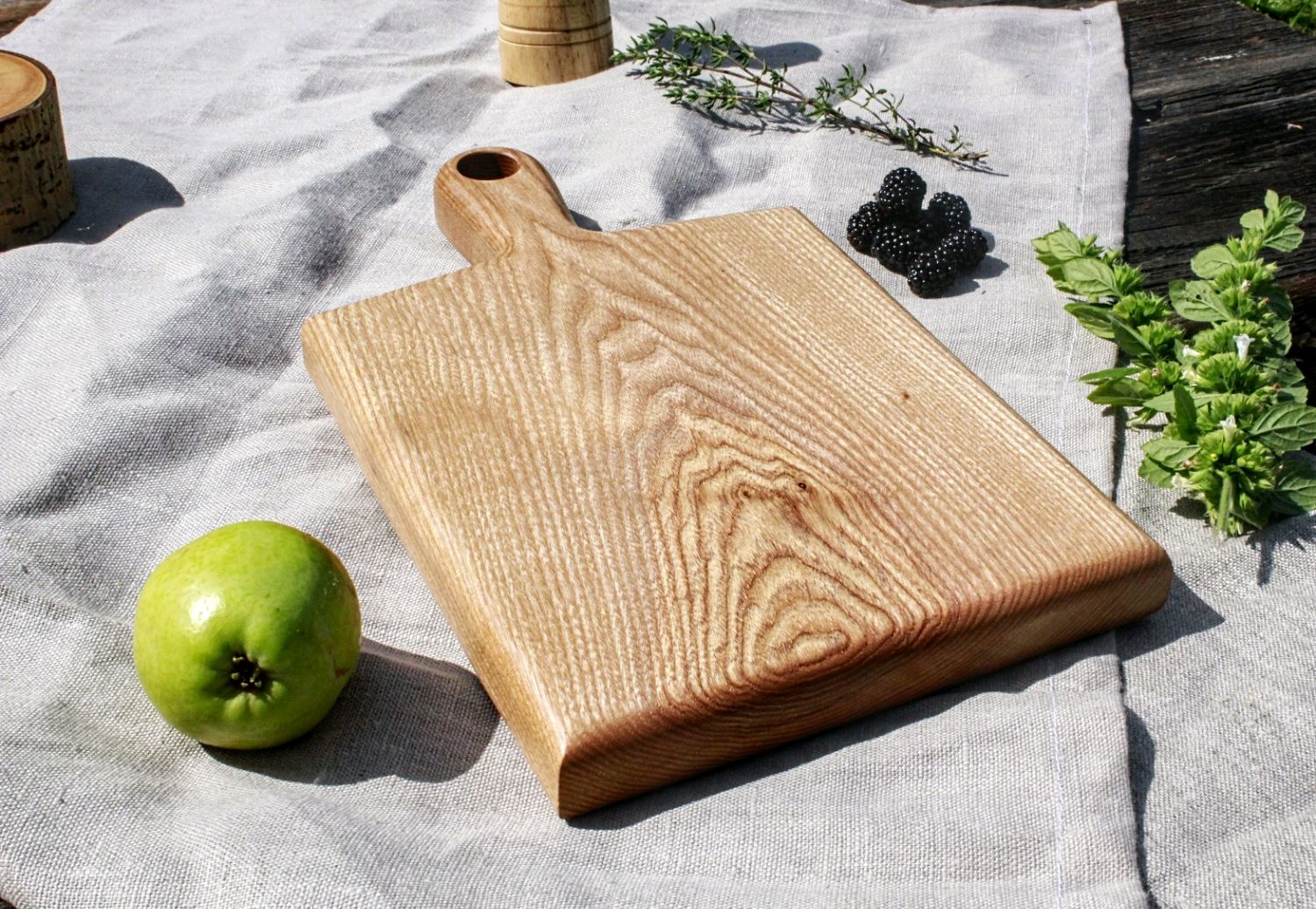 Доска разделочная из ясеня – купить онлайн на Ярмарке Мастеров ...