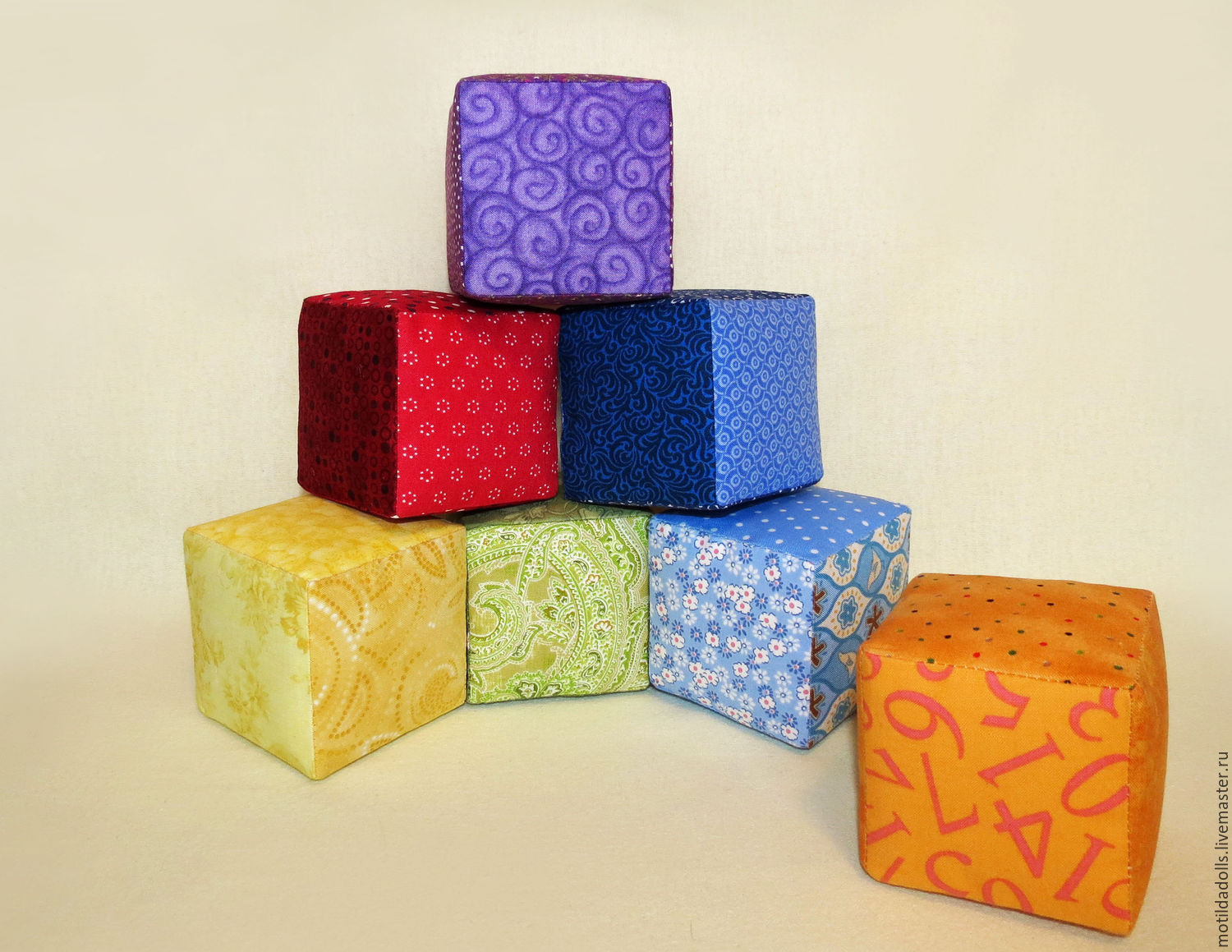 Кубики большие цена. Мягкие детские кубики. Большие мягкие кубики. Большой мягкий кубик. Кубики текстильные для детей.