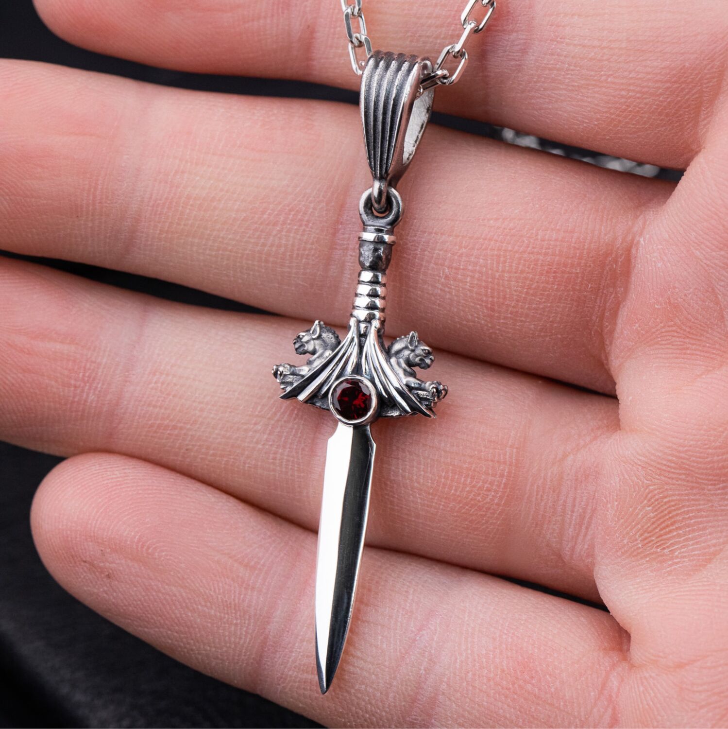 Кулон Гаргулья - кинжал, серебро 925, чернение, гранат в интернет ...