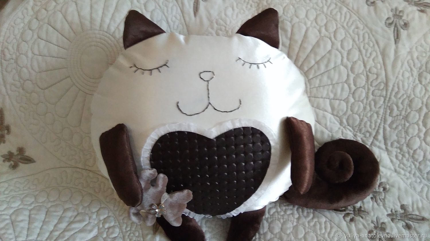 Интерьерный котик игрушка подушка
