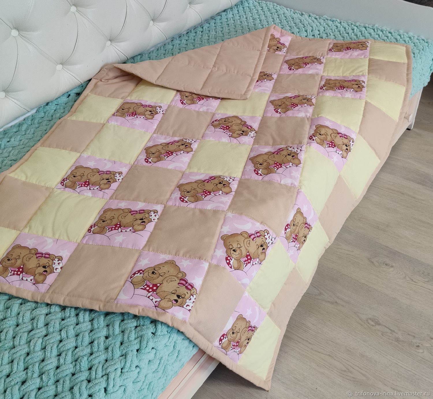 Лоскутное покрывало (одеяло) на детскую (подростковую) кровать пэчворк