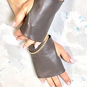 Аксессуары handmade. Livemaster - original item Leather mitts color of coffee with milk, gray mitts short. Handmade.