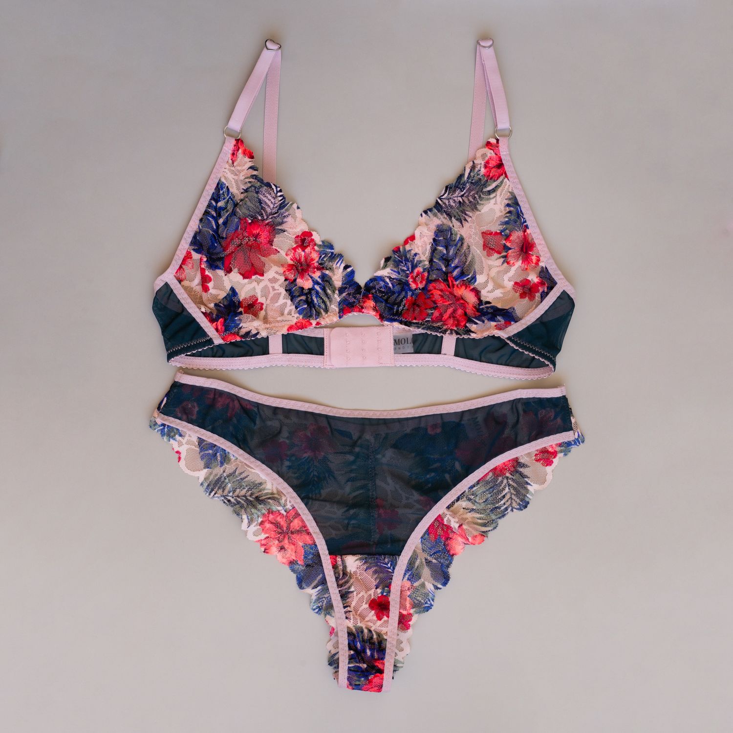 Купить Нижнее Белье В Севастополе