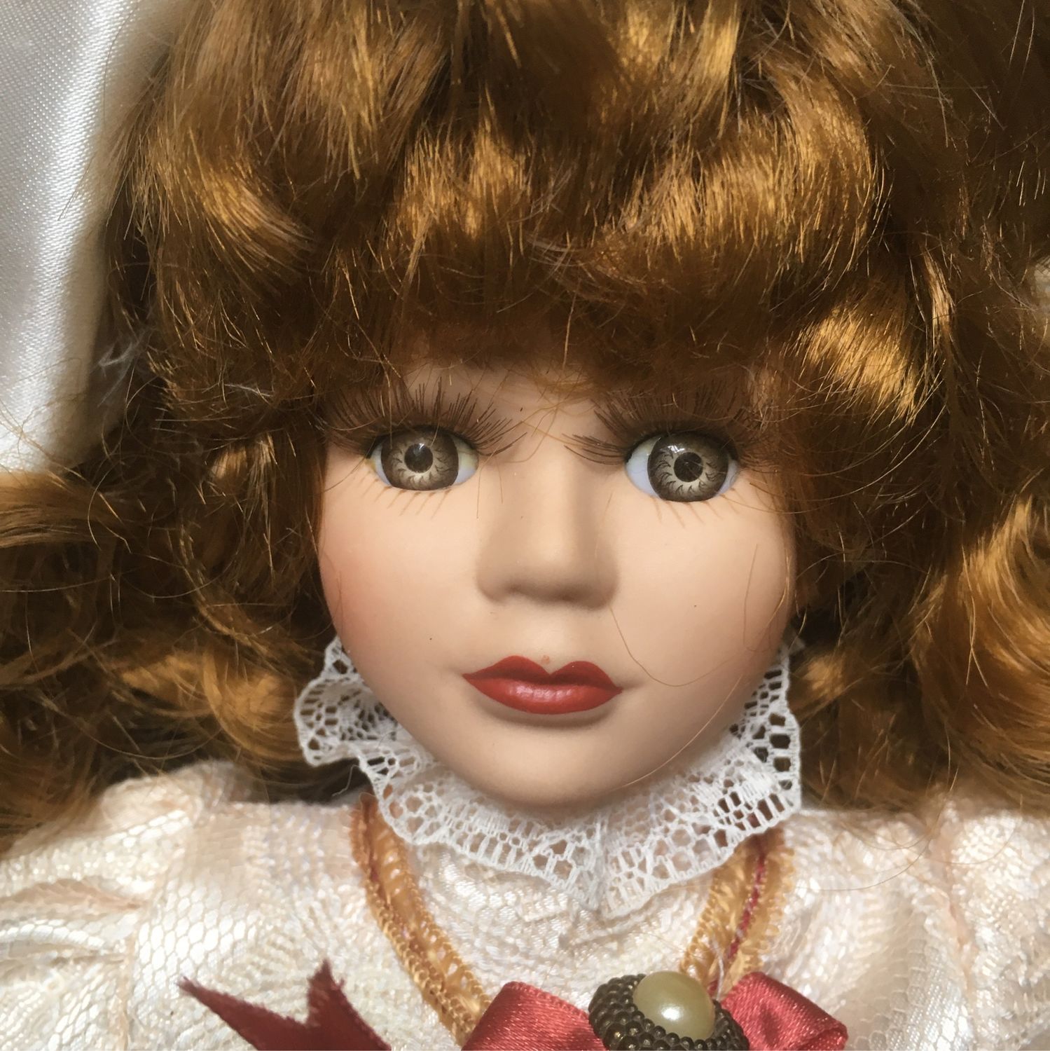 Купить куклу 50 см. Кукла фарфоровая. Винтажные фарфоровые куклы. Красивые фарфоровые куклы. Винтажна фарфоровая кукла.