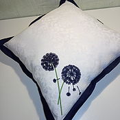 Pillows:Pillow with lavender embroidery