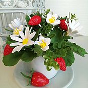Цветы и флористика handmade. Livemaster - original item A mini-bouquet of Strawberries. Flowers from polymer clay. Handmade.