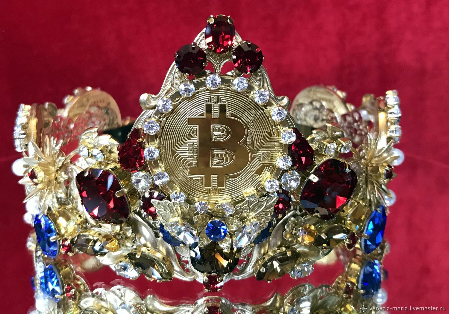 https://cs5.livemaster.ru/storage/38/31/27d04cae4008cf904e25c74014qj--ukrasheniya-korona-bitkoin-sergi-i-podves.jpg