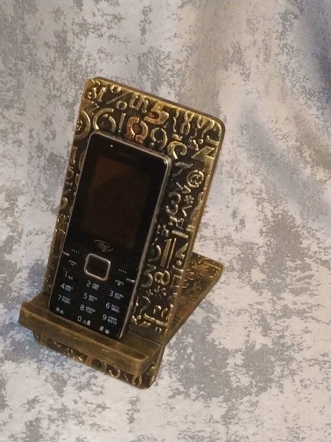 Подставка для телефона купить в интернет-магазине Ярмарка Мастеров по ...