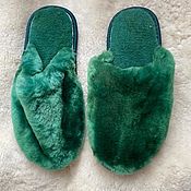 Обувь ручной работы handmade. Livemaster - original item Women`s slippers made of mouton green. Handmade.