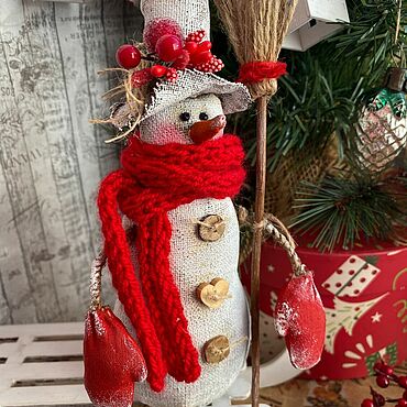 Подарки к праздникам ручной работы. Ярмарка Мастеров - ручная работа Снеговик. Handmade.