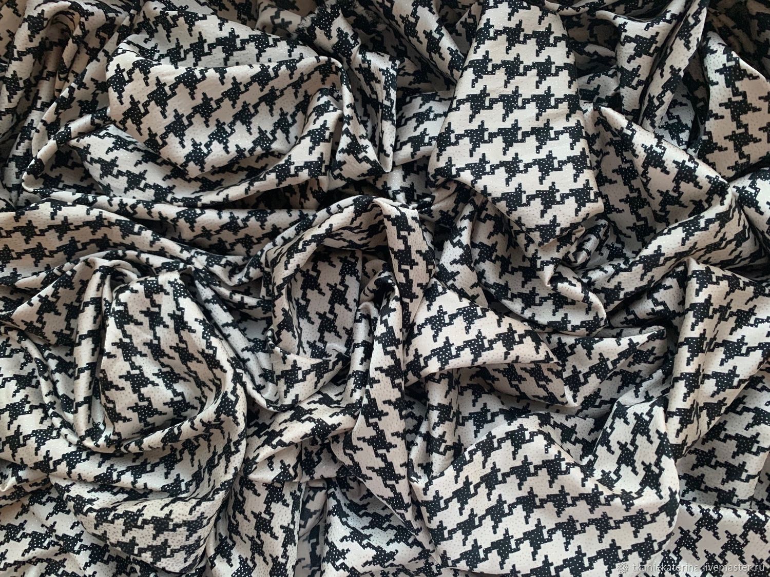 Ткань Атлас Черно-Белая Гусиная Лапка Италия купить в интернет-магазине ...