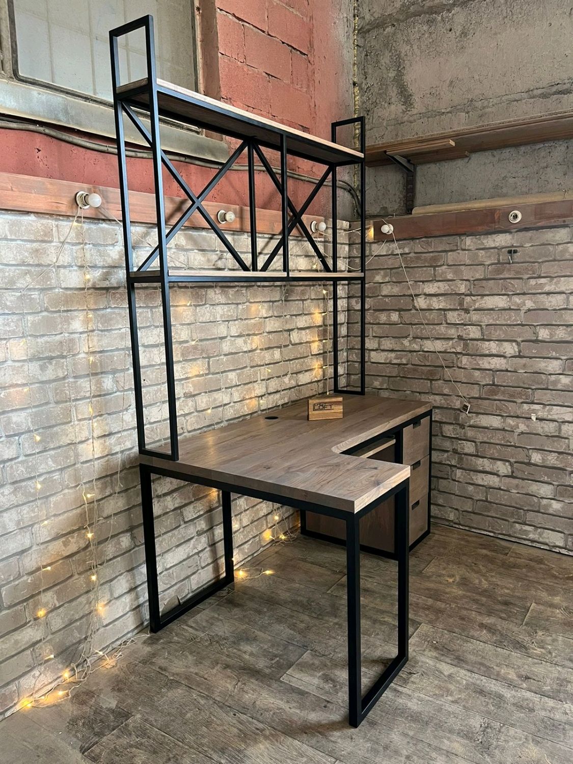 Компьютерный стол в стиле лофт loftdc. Туалетный столик лофт. Письменный стол dublin loft. Письменный стол wood&steel chicago. Компьютерный стол в стиле лофт loftdc.