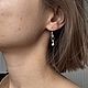 Серьги с натуральными гранатом и жемчугом. Серьги-продевки. SILVAURA. Интернет-магазин Ярмарка Мастеров.  Фото №2