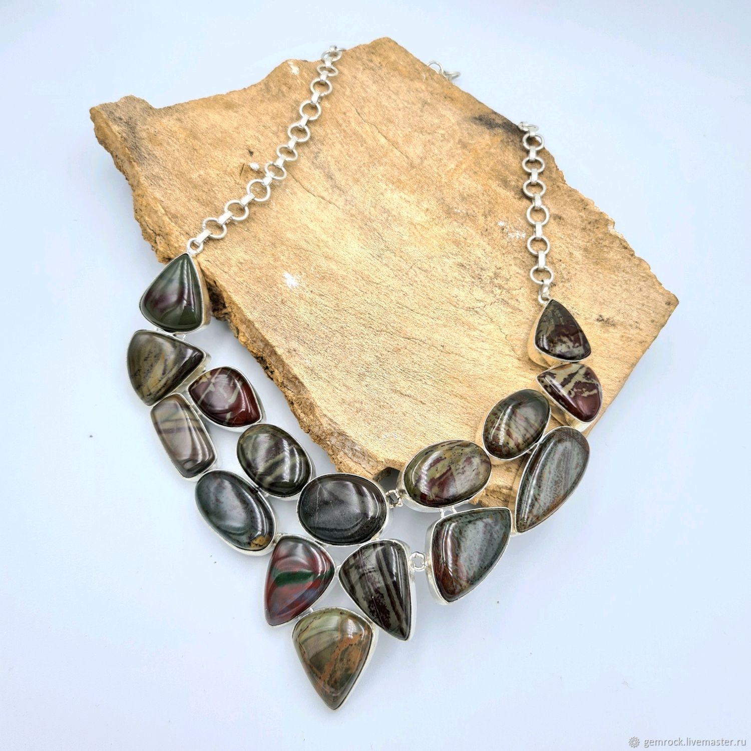 Гелиотроп. Колье с гелиотропом (кровавик, яшма) в интернет-магазине ...