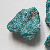 Синий кристалл ГИДРАРГИЛЛИТА (Гиббсит)