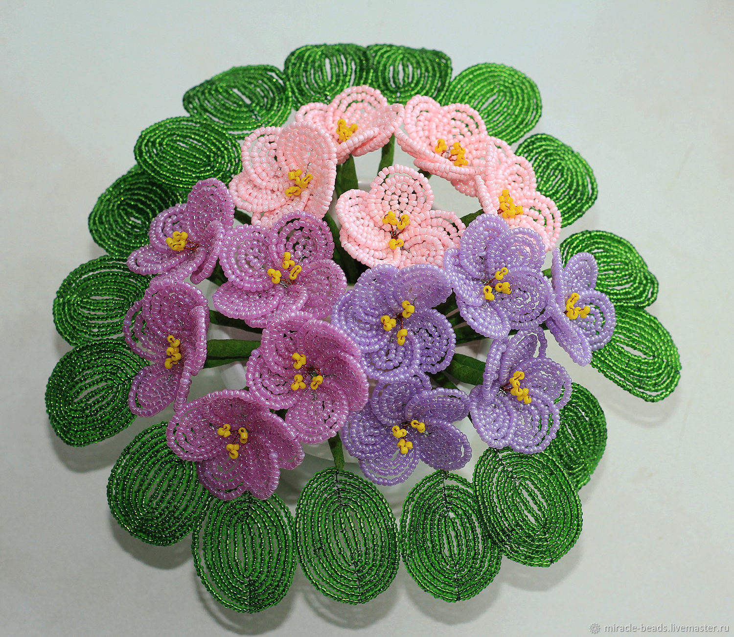 Фиалки из бисера – мастер класс по плетению красивых цветов