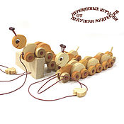 Куклы и игрушки ручной работы. Ярмарка Мастеров - ручная работа Juguetes de ruedas: Alegre gusenichka. Handmade.
