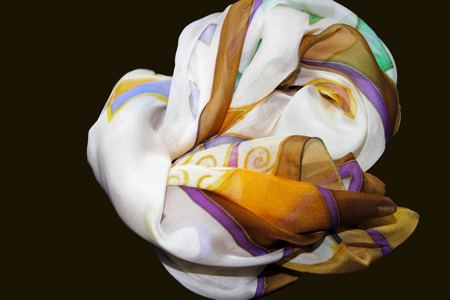 Платок по мотивам работ Климта.