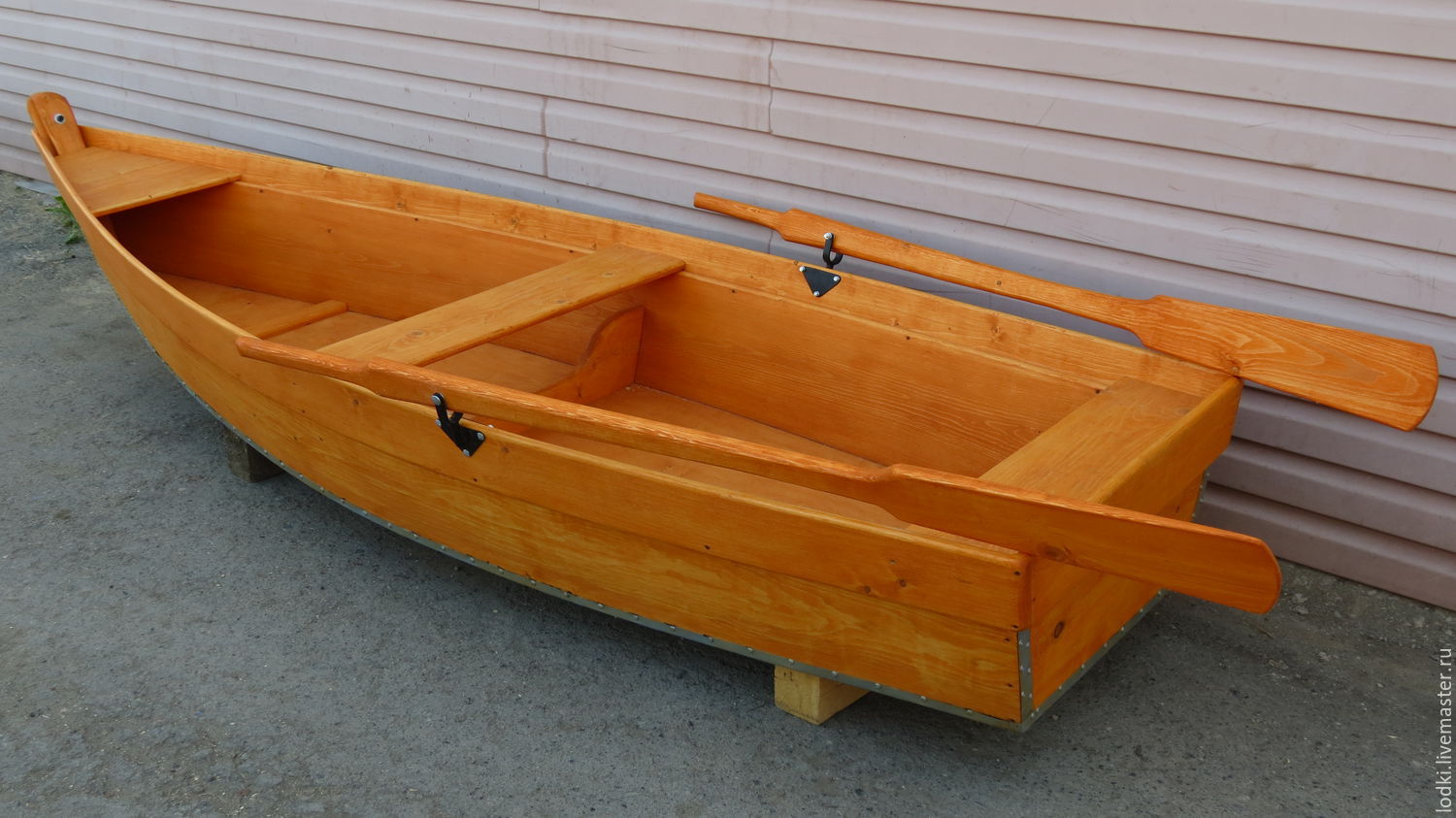 Плоскодонка купить. Лодка Сириус 6 1,6 плоскодонка. Лодка плоскодонка 3м на 1,5м. Лодка деревянная. Деревянная лодка плоскодонка.