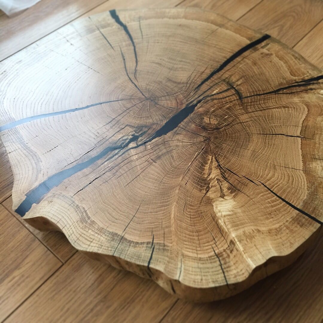 Стол из среза дерева