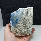 Хантигирит- Тейский жад с пиритом. Камни и минералы