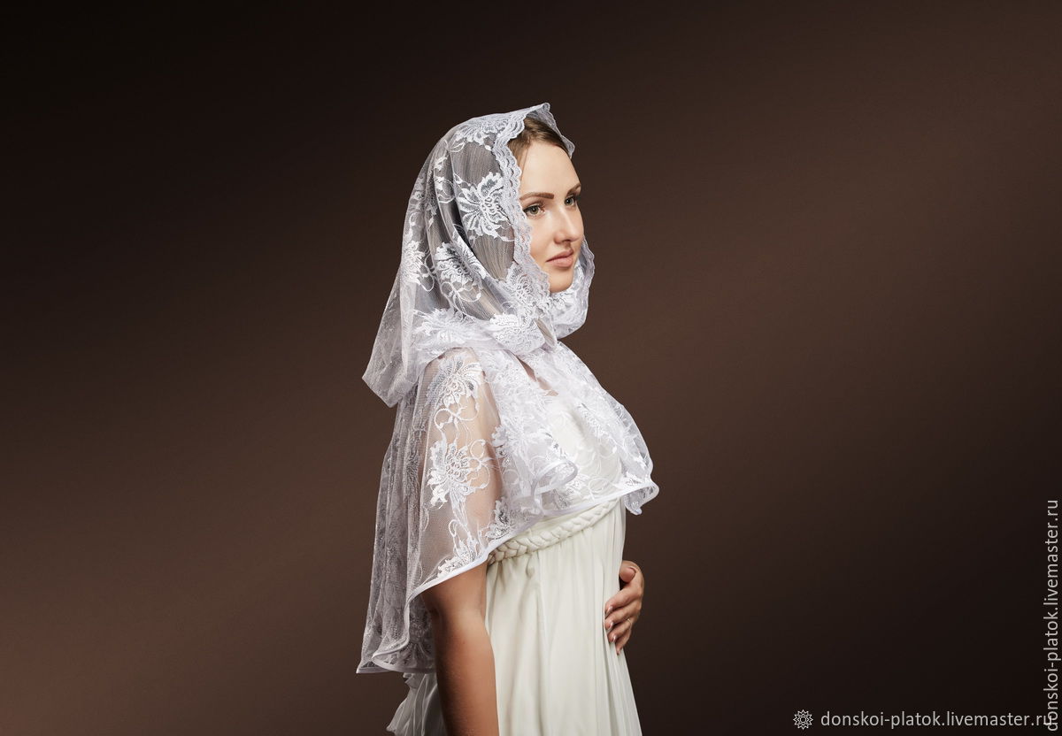 Платок для храма. Девушка в белом платке. Белый платок. Платок на голову для церкви.