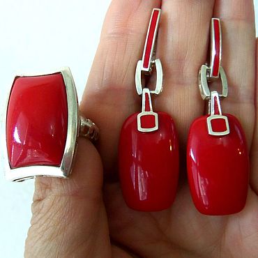Комплект украшений из красного коралла. . Украшения ручной работы - Ярмарка Мастеров Украшения ручной работы. Ярмарка Мастеров - ручная работа Комплект украшений из красного коралла. Handmade.