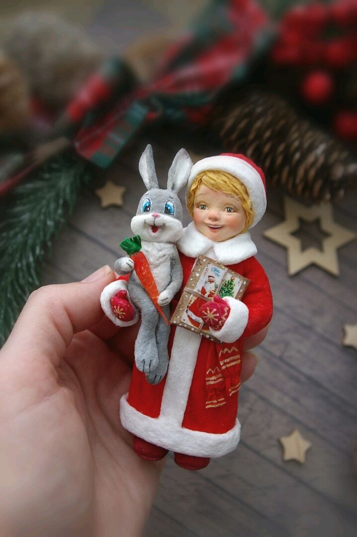 Мальчик Новый Год и довольный Заяц - ватная ёлочная игрушка – заказать ...