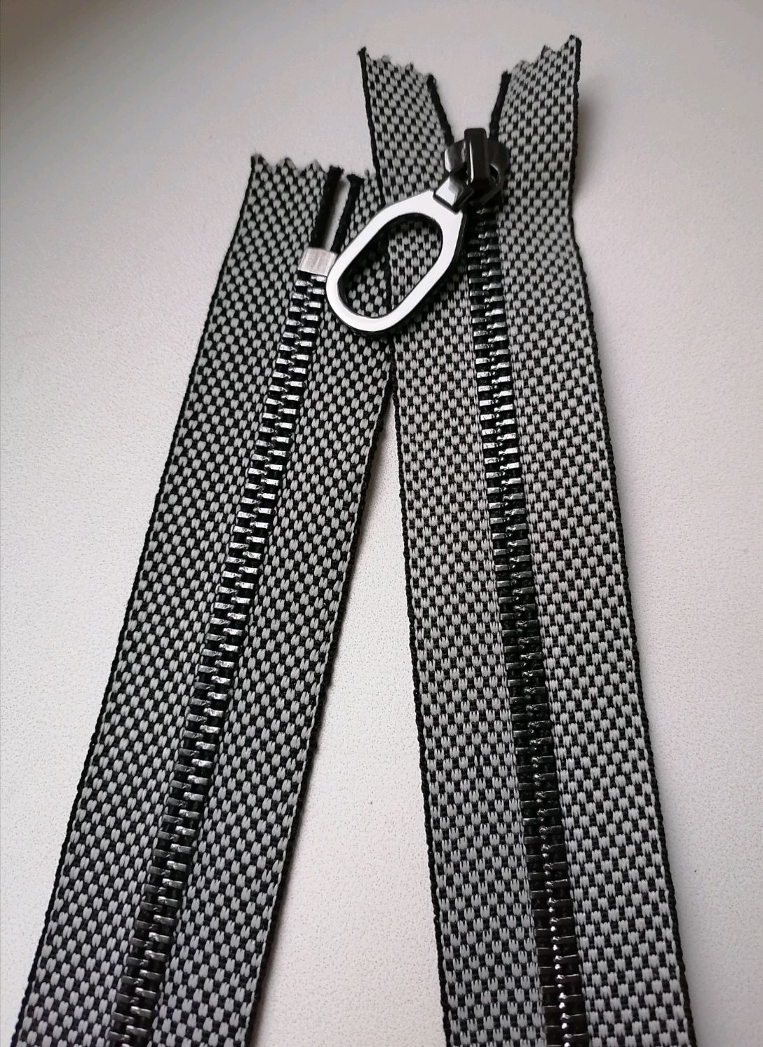 Молния металлическая клетка черно-белое в интернет-магазине Ярмарка ...
