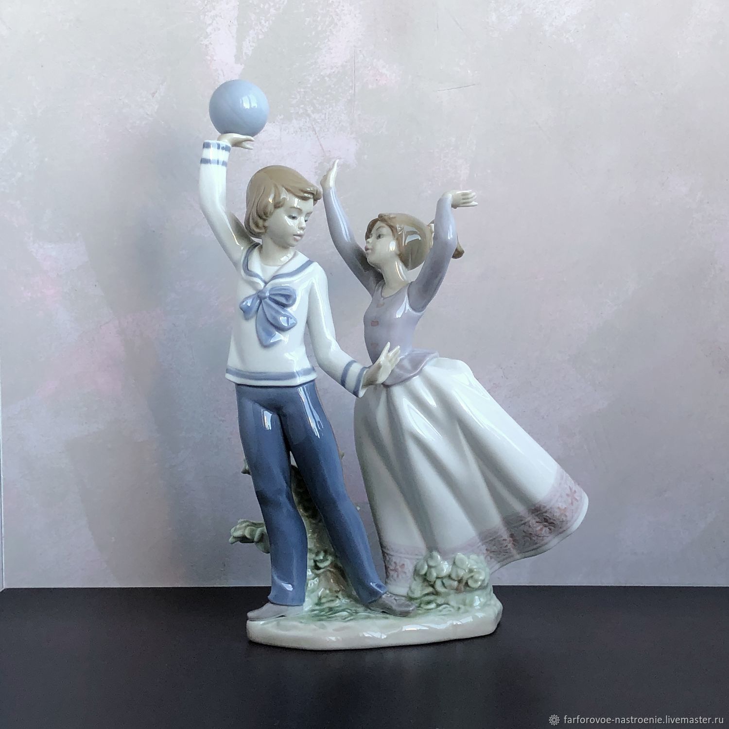 Винтаж: Статуэтка Lladro 5304 Играющие дети купить в интернет-магазине  Ярмарка Мастеров по цене 24500 ₽ – TBO3WRU | Статуэтки винтажные, Москва -  доставка по России