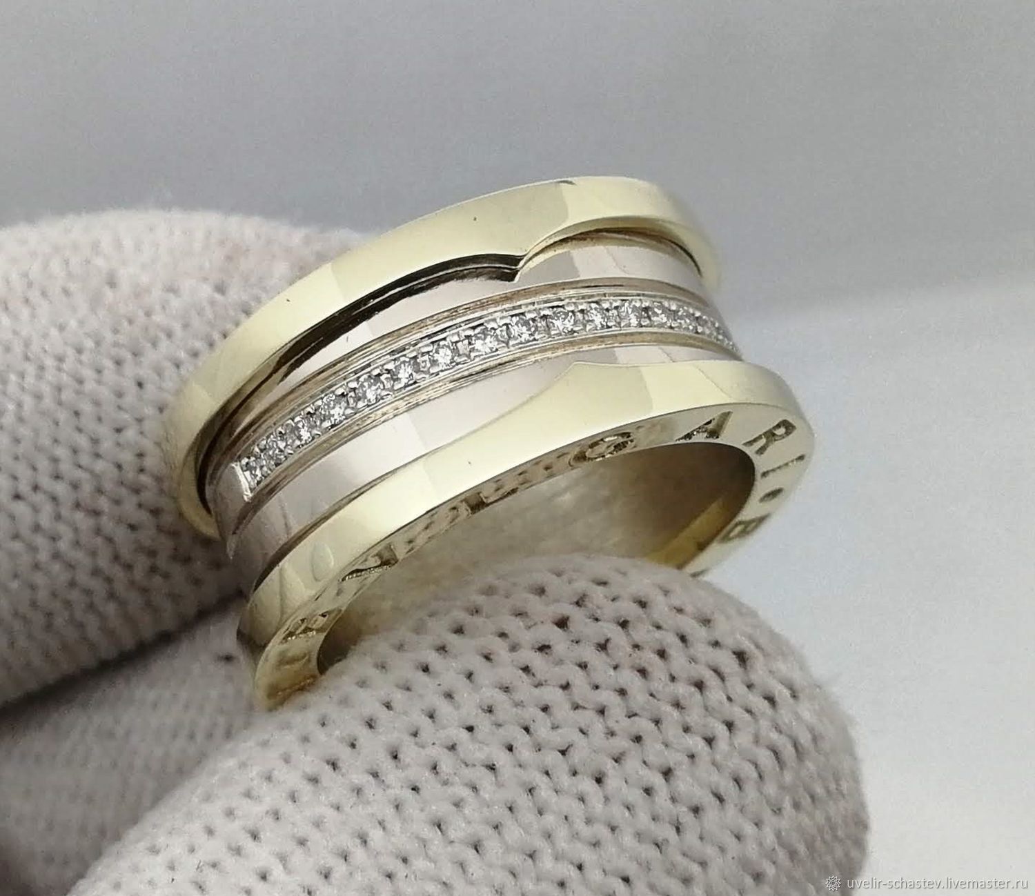 Золотое обручальное кольцо Bvlgari Fedi