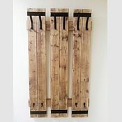 Corner shelf wall/floor made of wood 