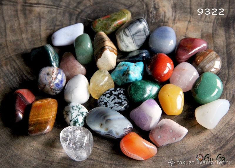 Коллекция самоцветов. Коллекция камней. Коллекционирование камней и минералов. Коллекция полудрагоценных камней. Набор красивых камней.