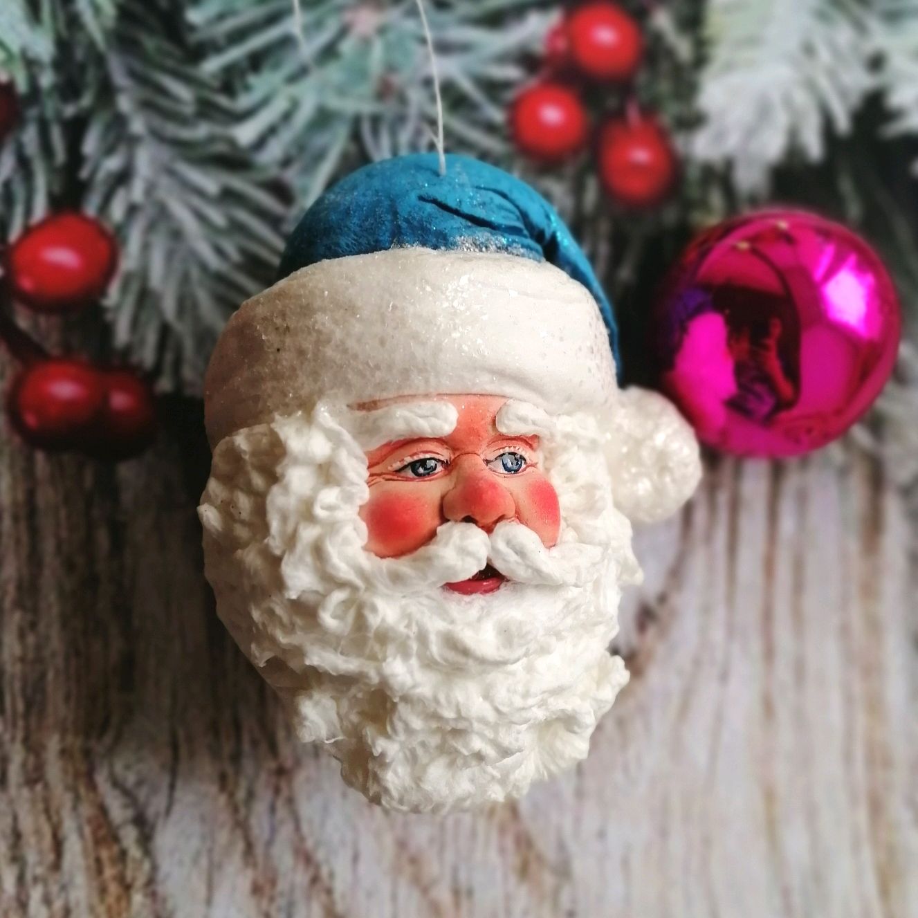 Публикация «Мастер-класс „Новогодняя елочная игрушка „Дед Мороз“» размещена в разделах