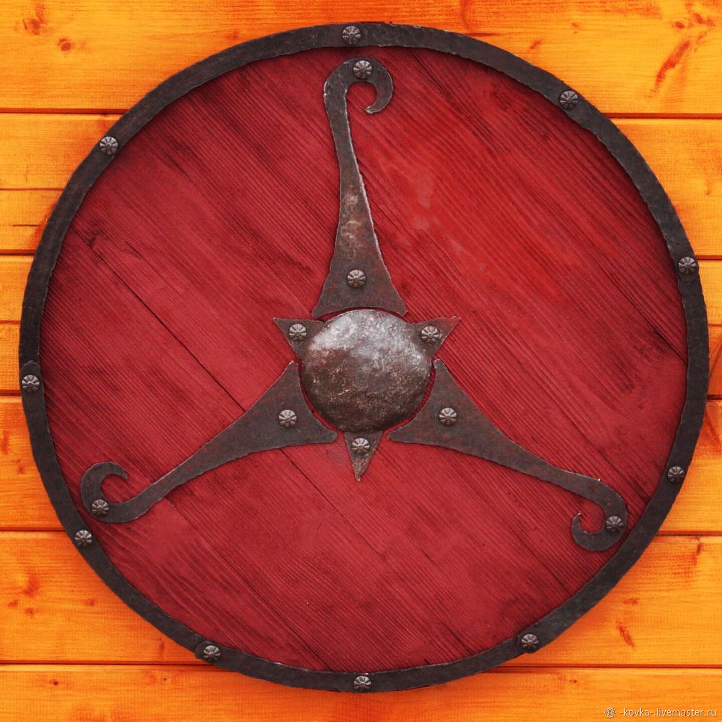 щит круглый деревянный для стола