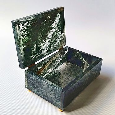 Сувениры и подарки ручной работы. Ярмарка Мастеров - ручная работа Кварц с Хлоритом, шкатулка. Шкатулки из камня.. Handmade.