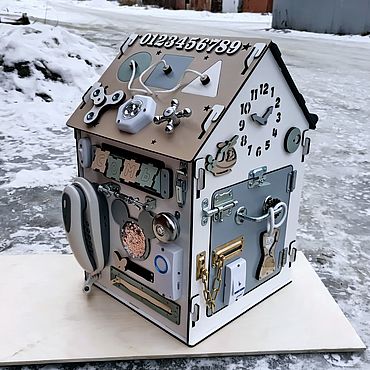 Куклы и игрушки ручной работы. Ярмарка Мастеров - ручная работа Бизиборд дом домик. Handmade.