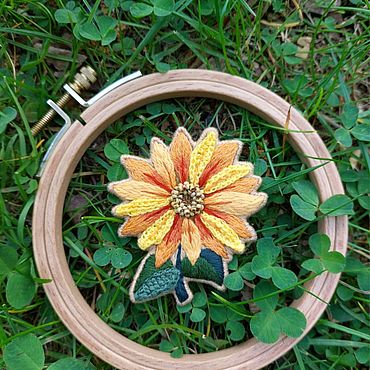 Украшения ручной работы. Ярмарка Мастеров - ручная работа Брошь Подсолнух. Handmade.
