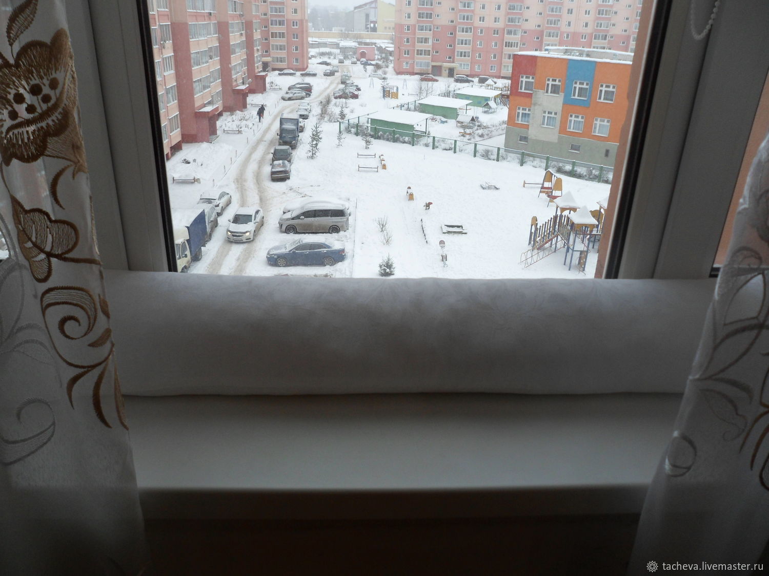 Валик под дверь своими руками