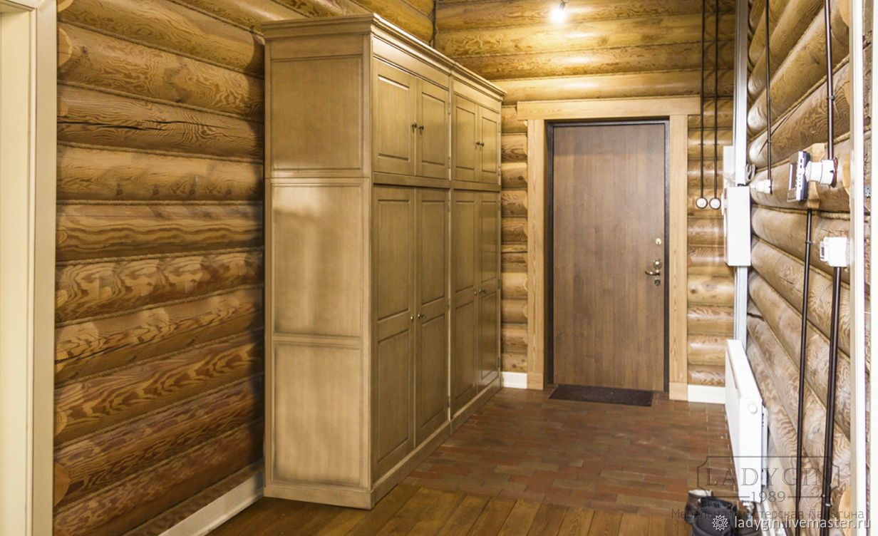 Шкаф купе в деревянном доме дизайн фото
