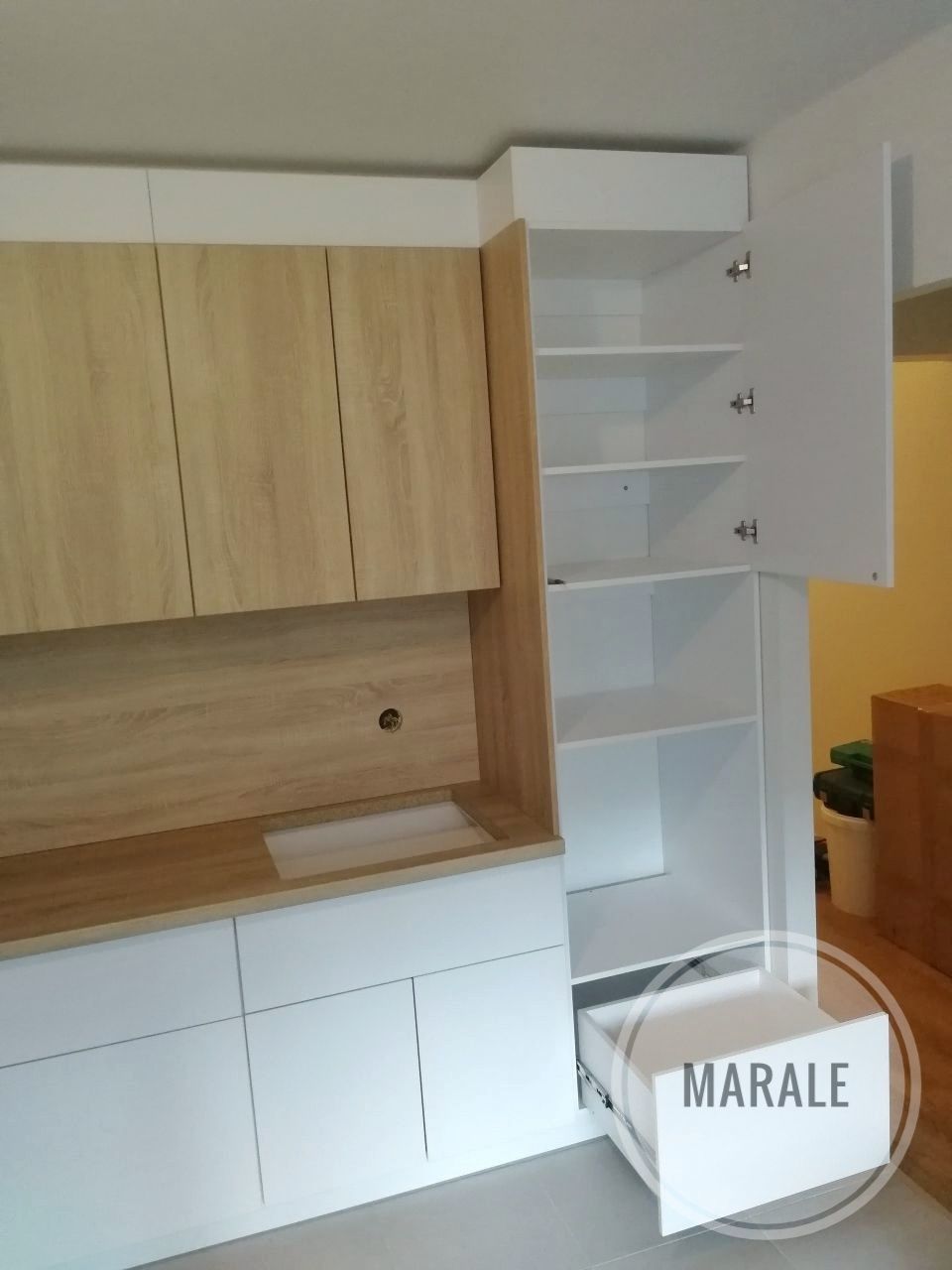 Светлая современная кухня без ручек в интернет-магазине на Ярмарке ...