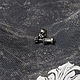 Серьги-пусеты из серебра мини череп. Серьги-пусеты. Rebelty Ювелирные изделия с черепами. Интернет-магазин Ярмарка Мастеров.  Фото №2