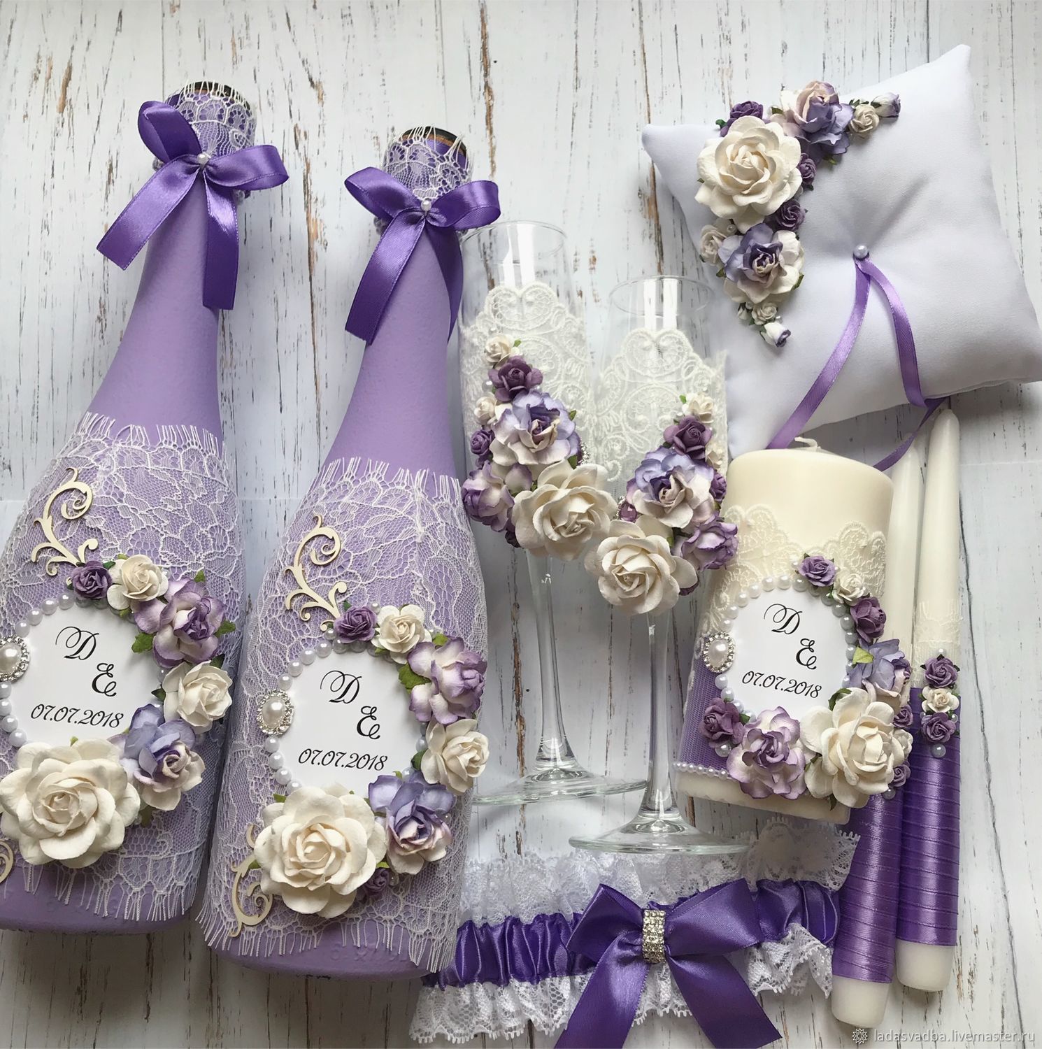 Свадебные аксессуары фиолетового цвета