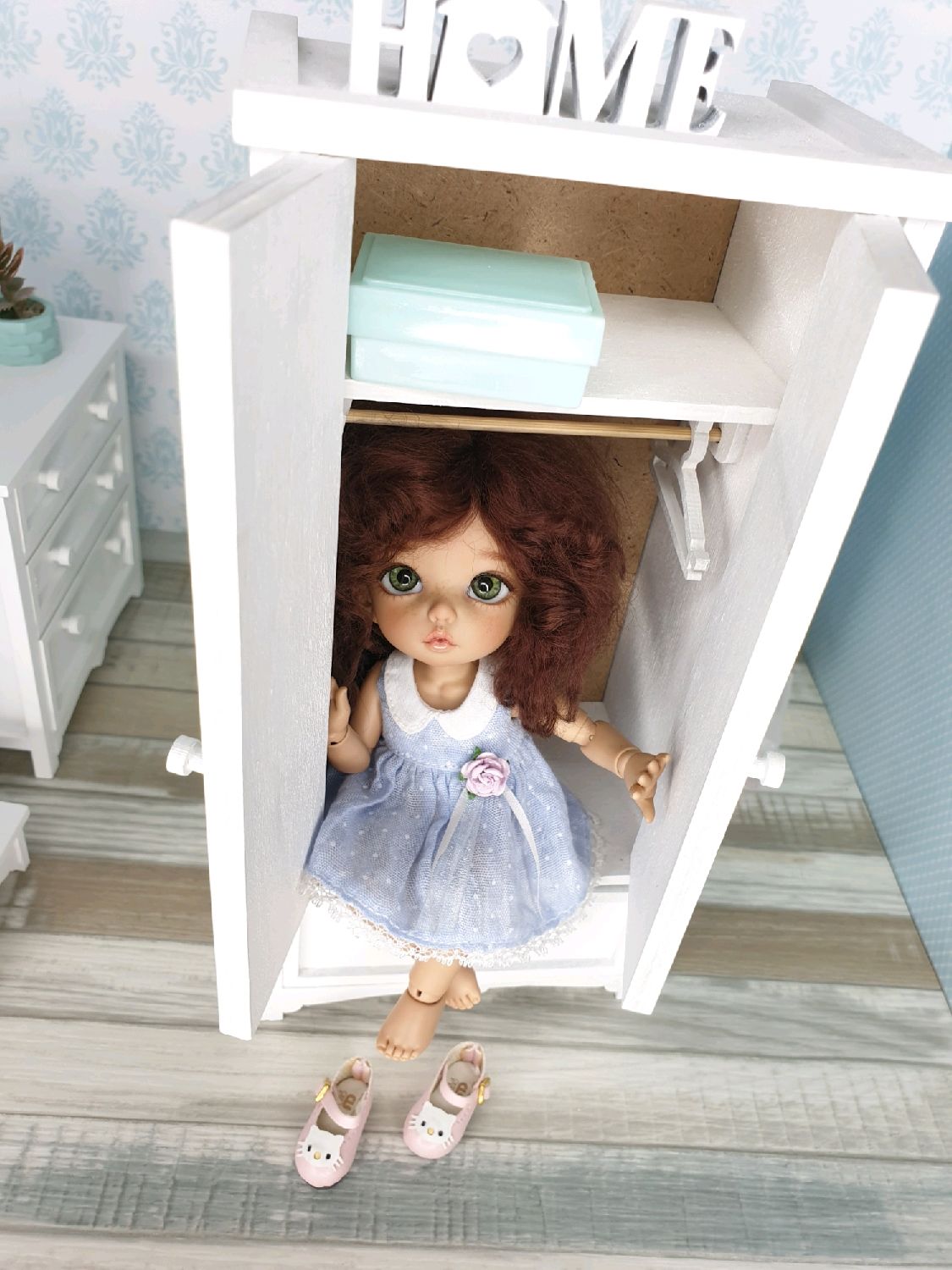 Делаем шкаф для куклы