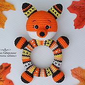 Куклы и игрушки handmade. Livemaster - original item Fox cub Round rattle on a wooden ring crocheted. Handmade.