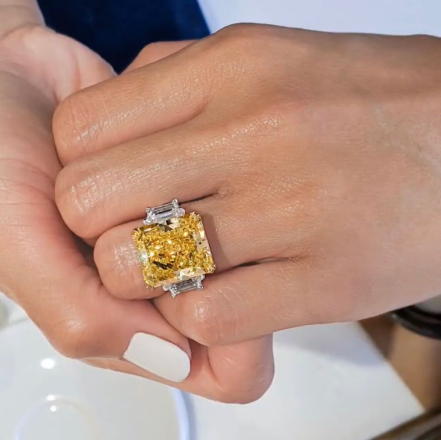 GIA Кольцо с желтым бриллиантом 15.08 ct купить в интернет-магазине Ярмарка  Мастеров по цене 36000000 ₽ – QZL02RU | Кольцо на весь палец, Тольятти - ...