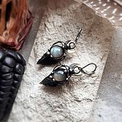 Украшения handmade. Livemaster - original item Obsidian arrow earrings with Labradors and mother of pearl (e-008-04). Handmade.