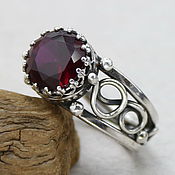 Серебряное кольцо с необработанным розовым кварцем "Потоки"