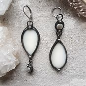 Украшения handmade. Livemaster - original item Earrings made of the most delicate milky glass with natural pearls (e-030). Handmade.